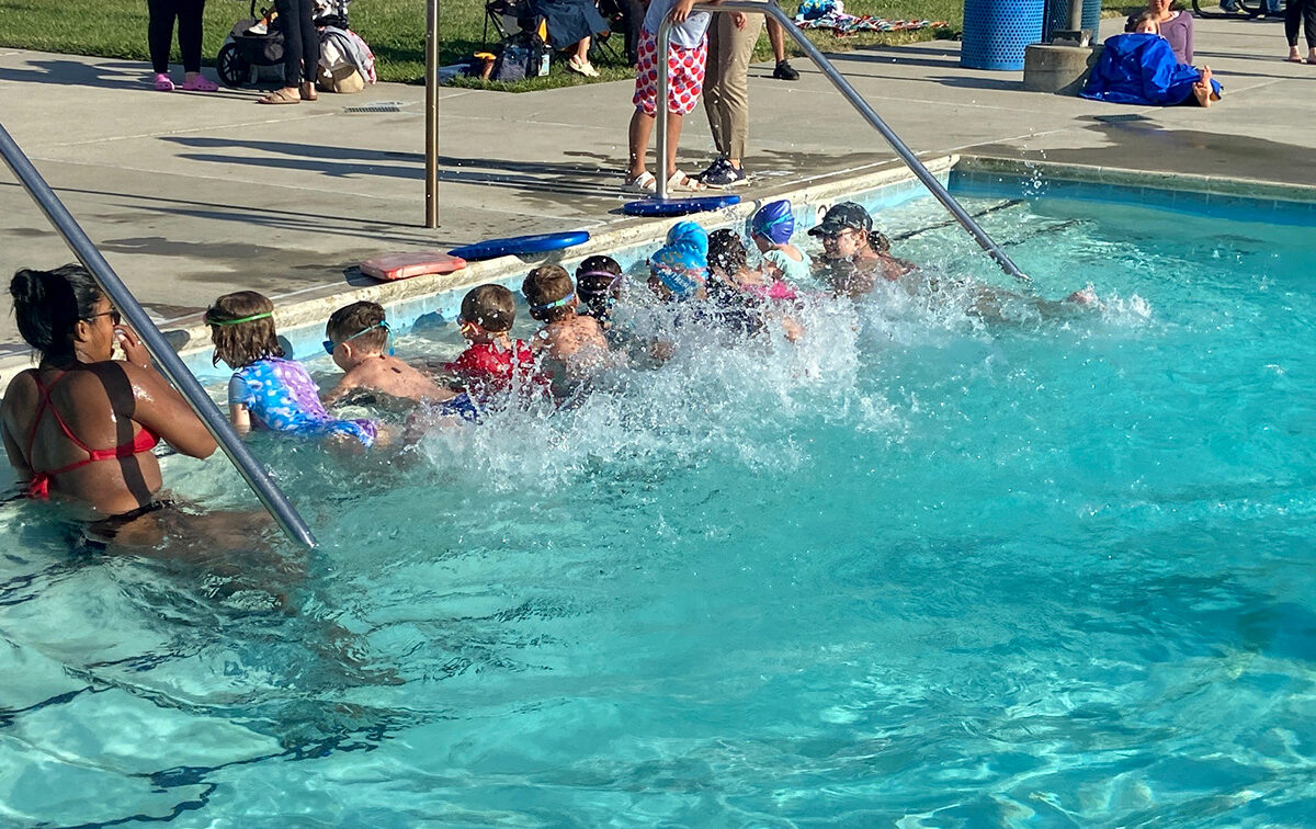 Kids outdoor swim class