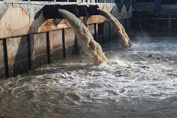 Wastewater out of pipes
