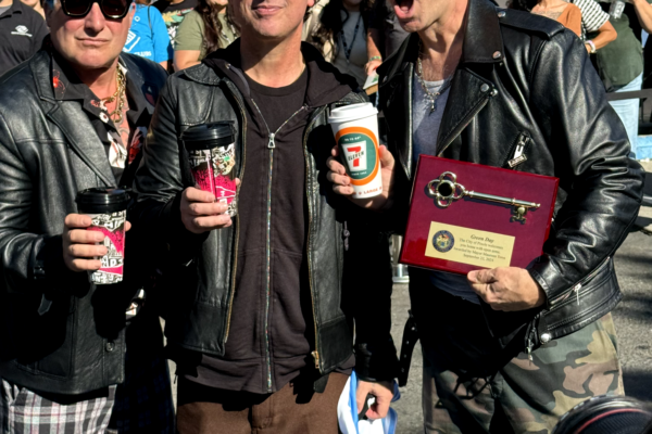 Green Day holding the Key to the City